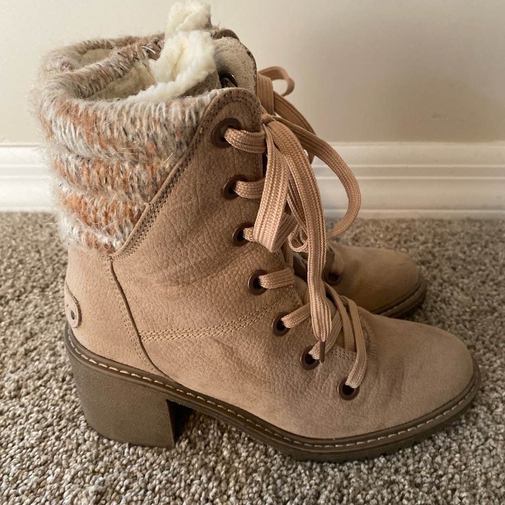 ROXY Lace Up Booties